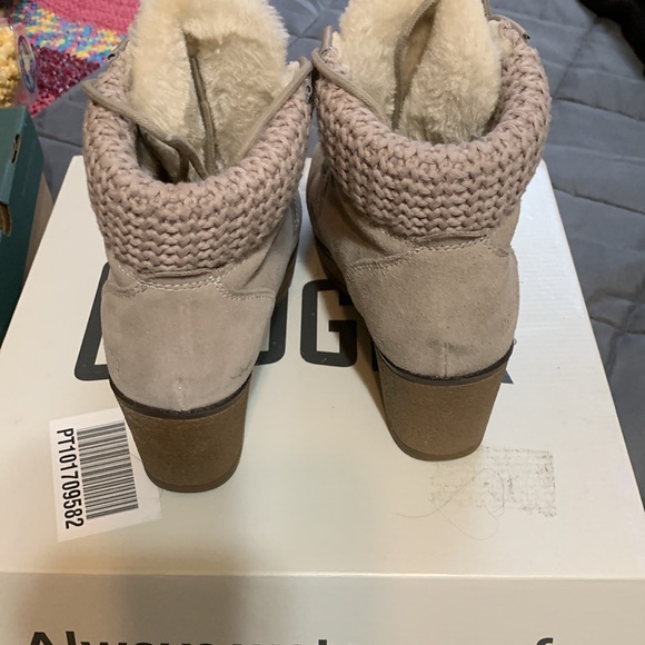 Pamela mushroom tan size 8 wedge boot. Excellent condition only worn 1 x - Picture 3 of 5